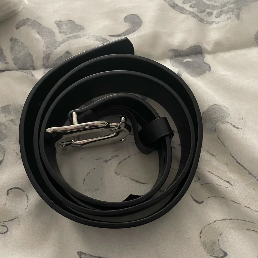 New ASOS black faux leather dolphins buckle belt - Picture 5 of 5